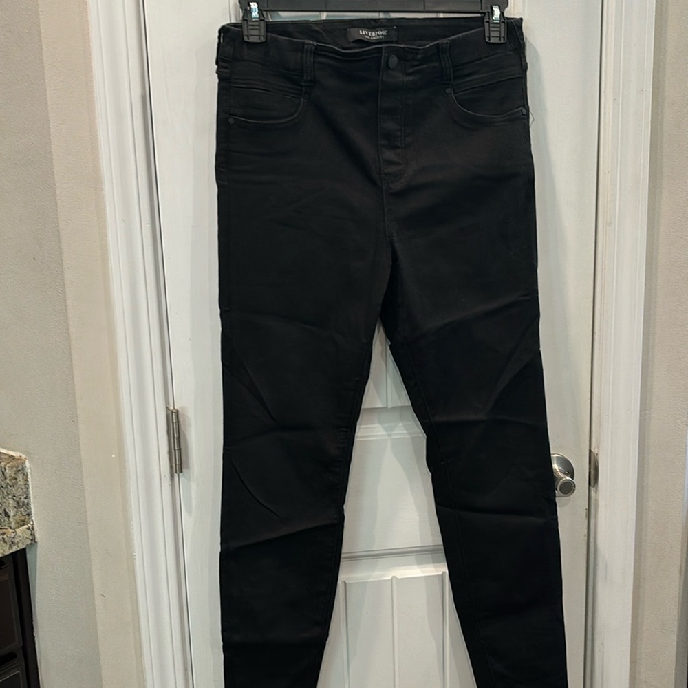 Liverpool Gia Glide pull-on stretchy black skinny jean